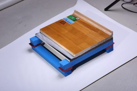 網(wǎng)上怎么挑選到有質(zhì)量保證的籃球館運(yùn)動(dòng)木地板？