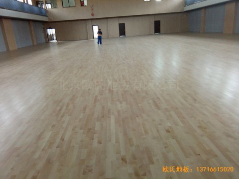 上海寶山區(qū)美蘭湖中學(xué)運(yùn)動館體育木地